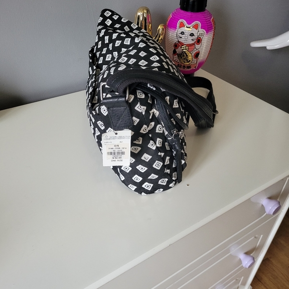 Volcom Cruz Messenger, BNWT - Picture 3 of 14